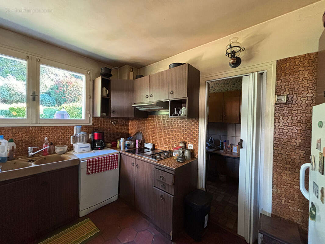 Maison à SANSAC-DE-MARMIESSE