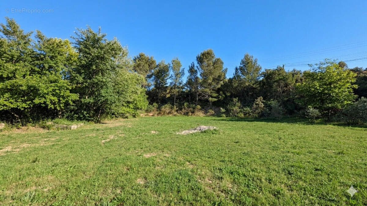 Terrain à PUGET