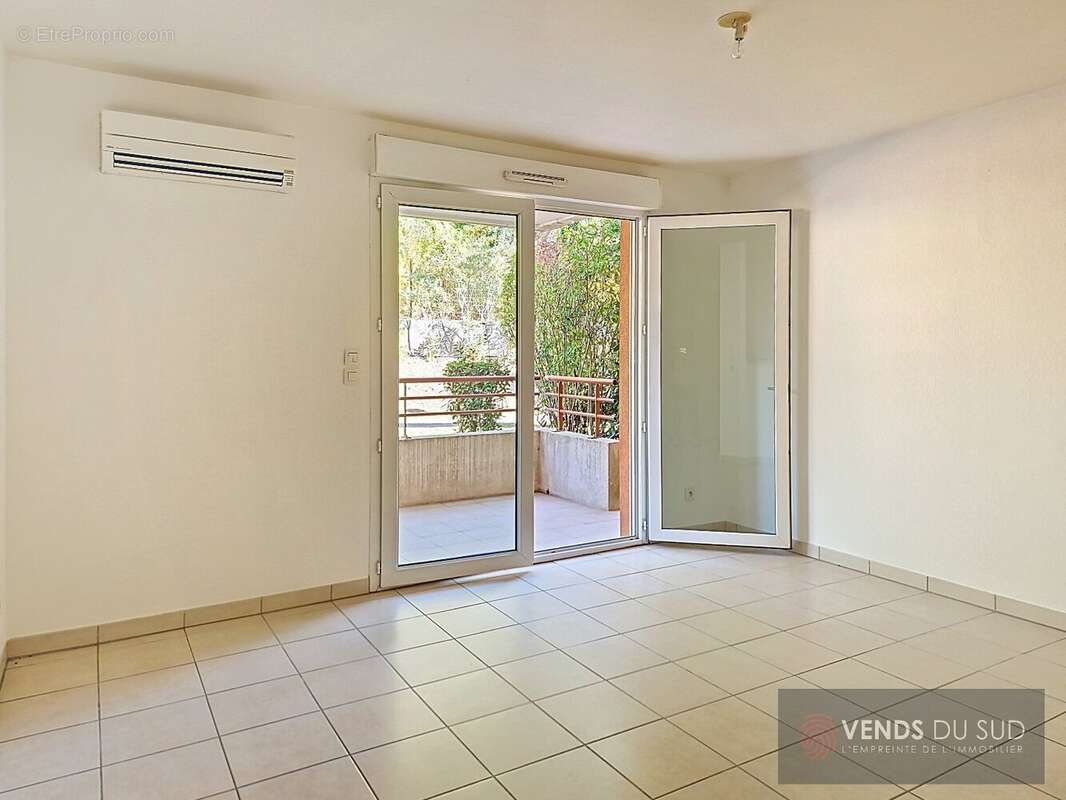 Appartement à LAMALOU-LES-BAINS