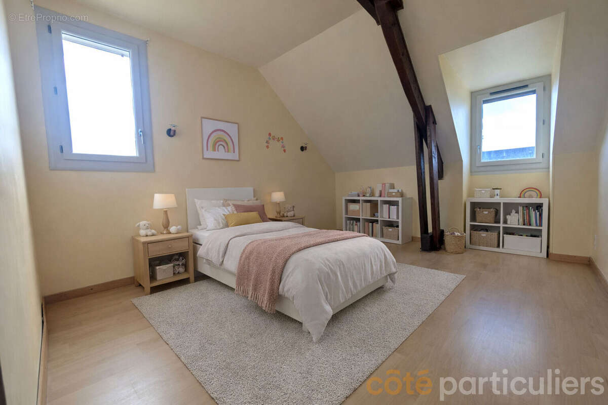 Maison à COMPS-LA-GRAND-VILLE