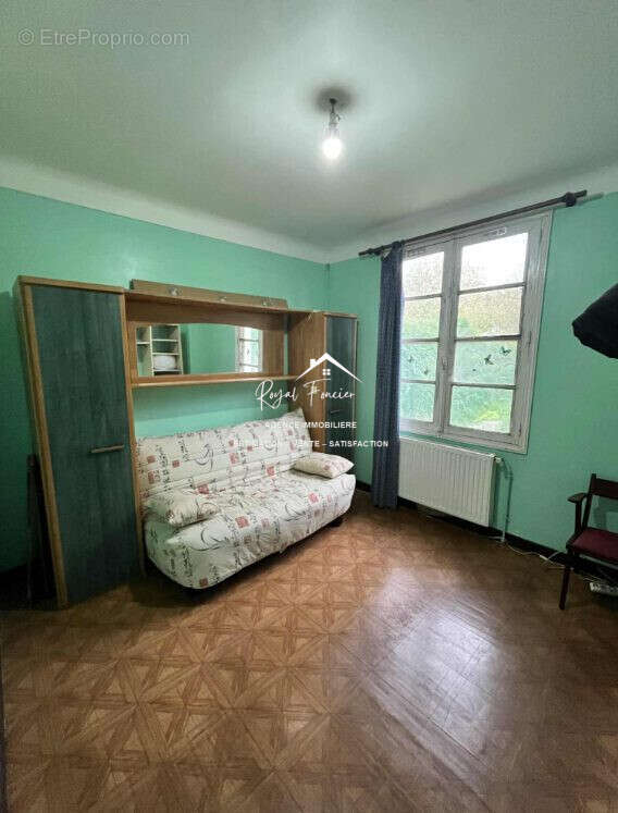 Chambre - Maison à PREUILLY-SUR-CLAISE