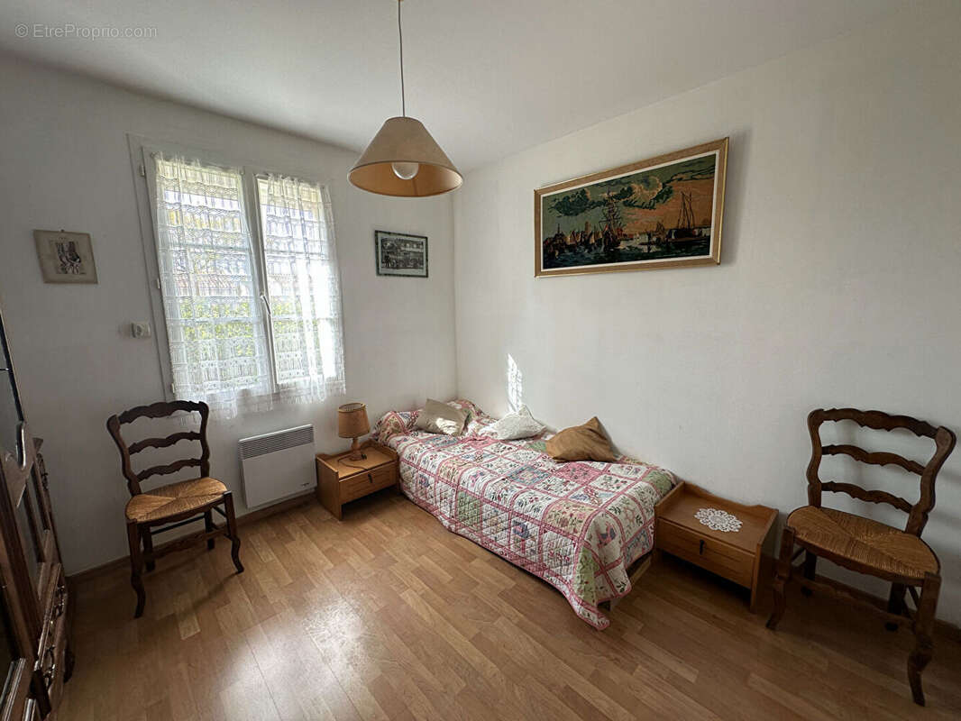 Maison à MARENNES