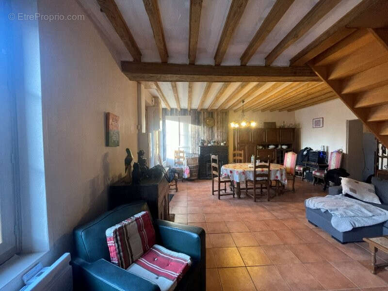 Maison à LA BAZOCHE-GOUET