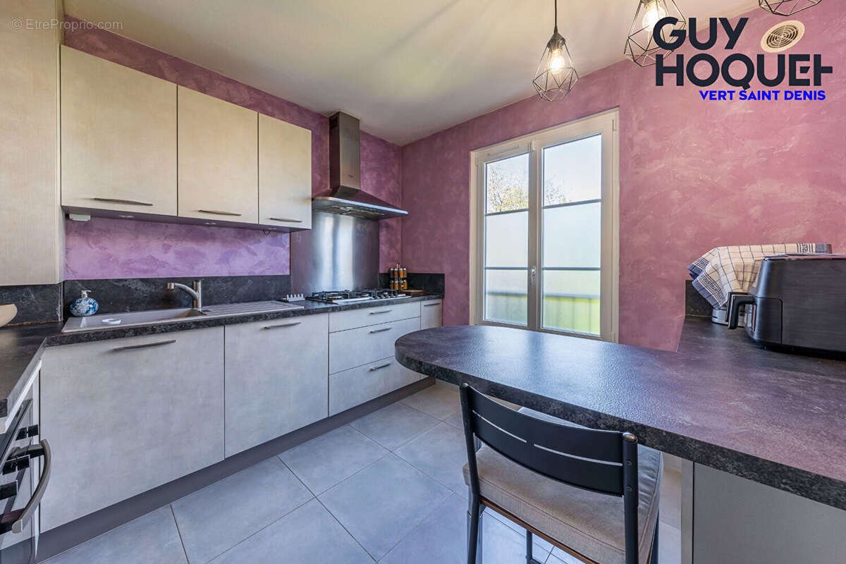 Maison à VERT-SAINT-DENIS