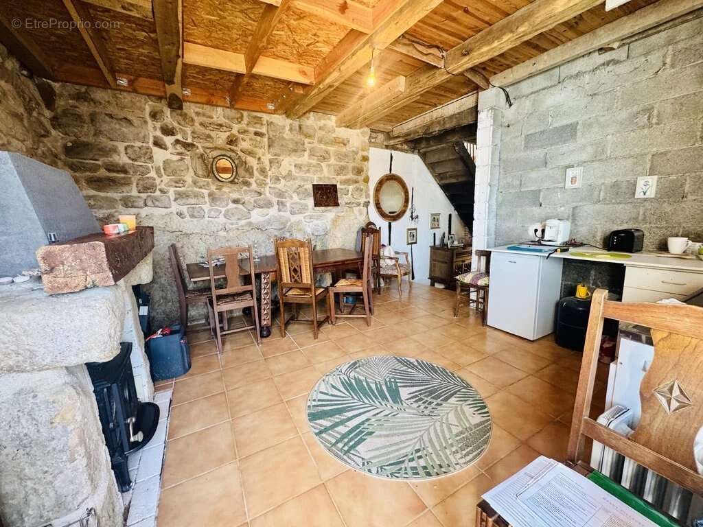 Maison à AUBIN