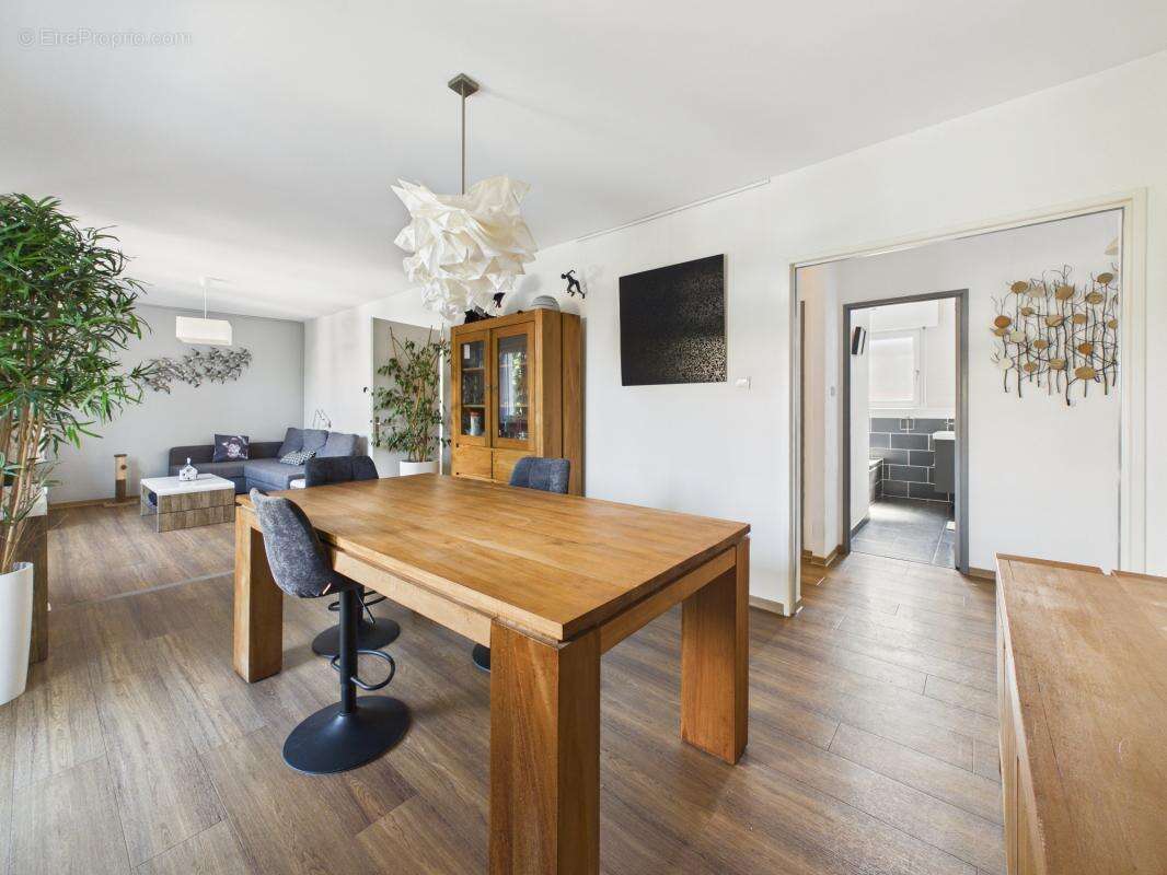 Rue de Bale - 4 pièces - 73m²- Coeur du Neudorf - Cave - Terrasse - photo 10