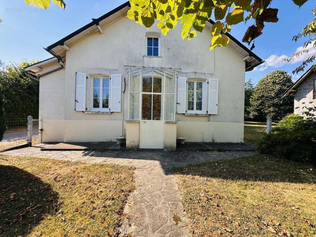 Maison 65 m² à La Porcherie  - photo 2