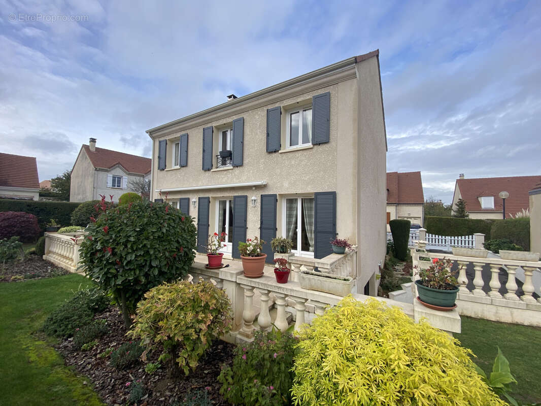 Maison à ATTAINVILLE