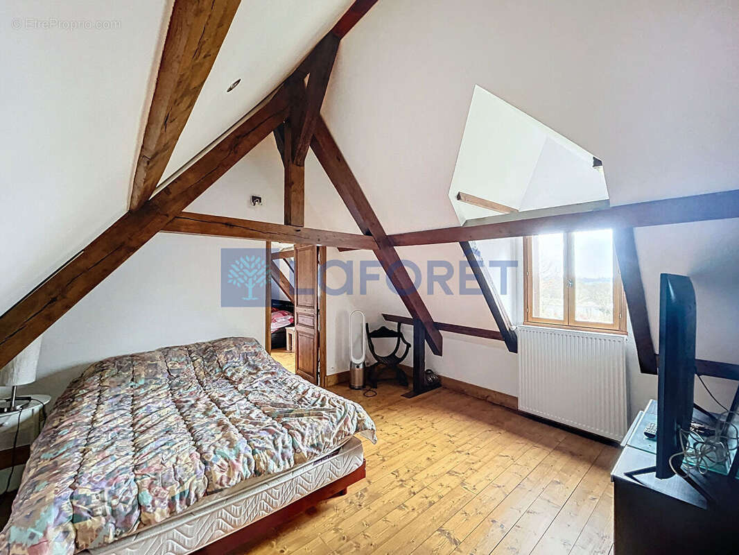 Maison à SAINT-OUEN-D'ATTEZ