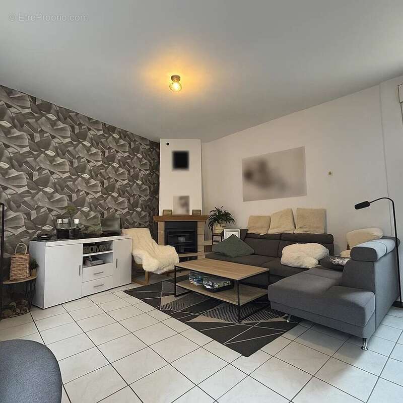 Maison à GOUZEAUCOURT