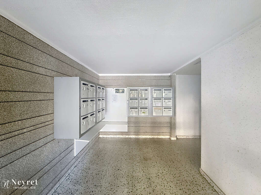 Appartement à SAINT-ETIENNE