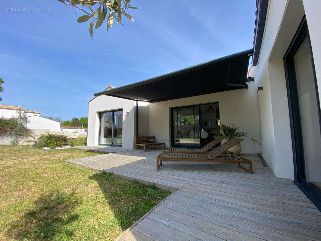 Maison à LES MATHES