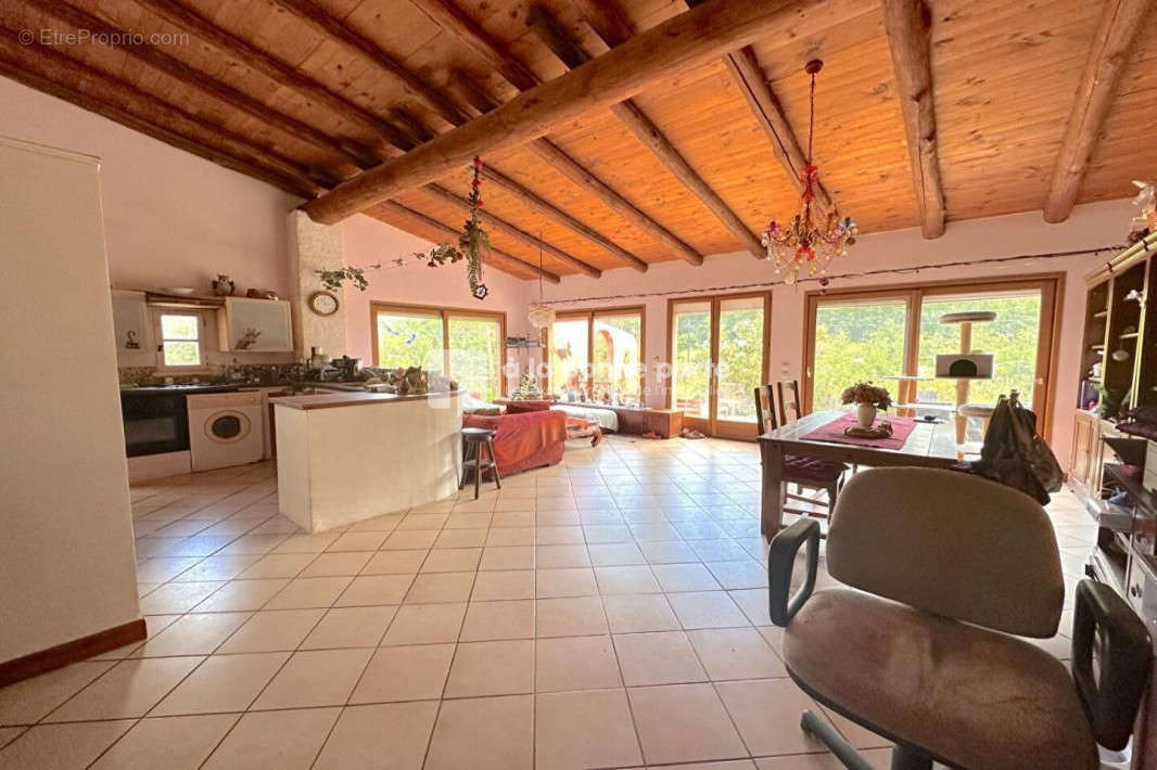 Maison à SOUGRAIGNE