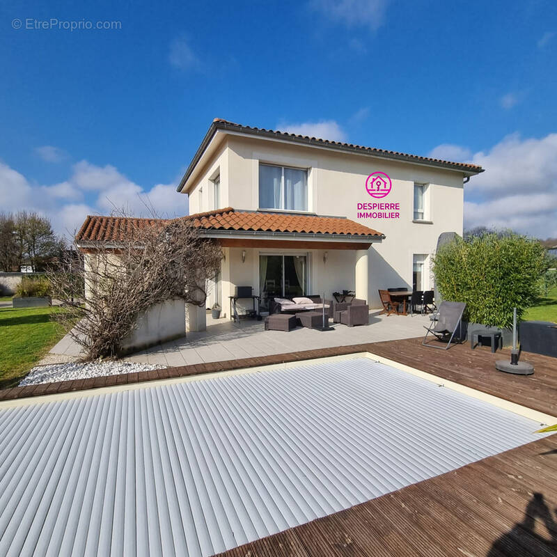 Maison à VILLE-SOUS-ANJOU