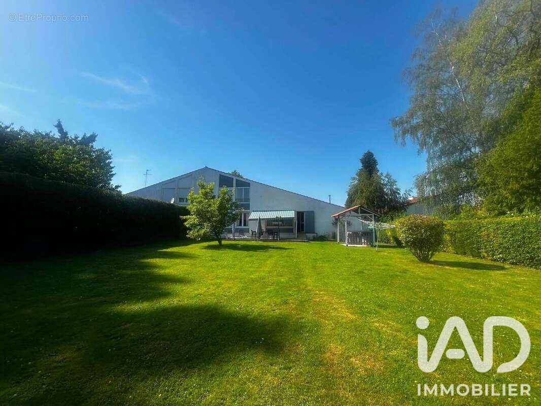 Maison 128 m² à Aulnoye-Aymeries  - photo 7
