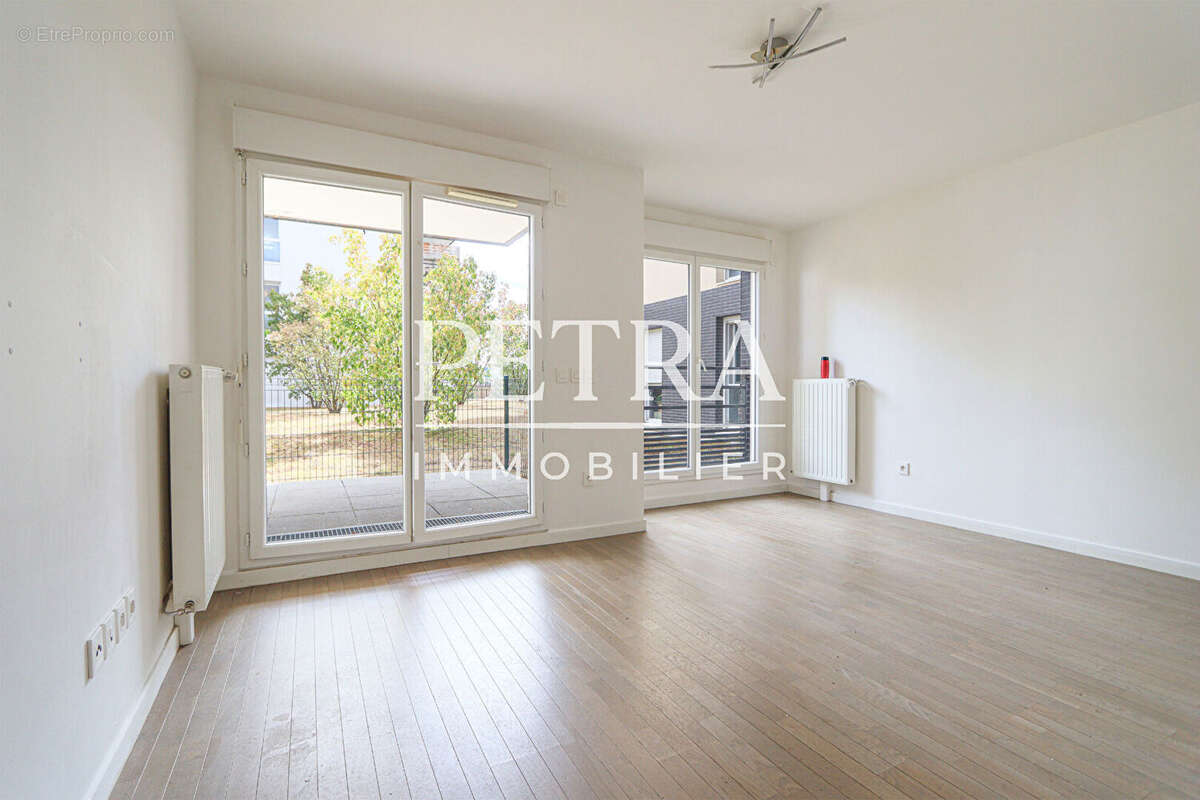 Appartement Bagneux 2 pièce(s) 41.35 m2 avec TERRASSE en très bon état - photo 7
