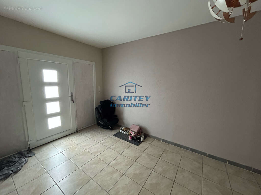 Maison de plain pied 135m2 sur terrain de 884m2 à magny-vernois - photo 4