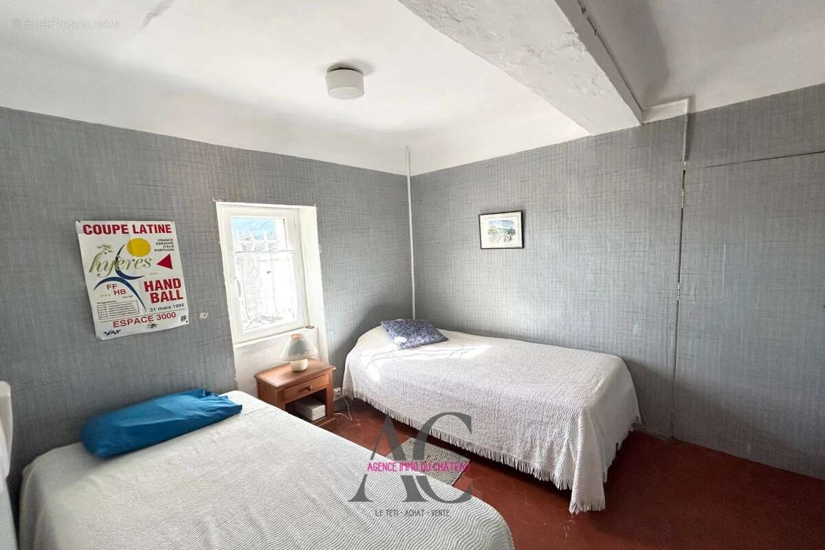 Maison à SAINTE-ANASTASIE-SUR-ISSOLE