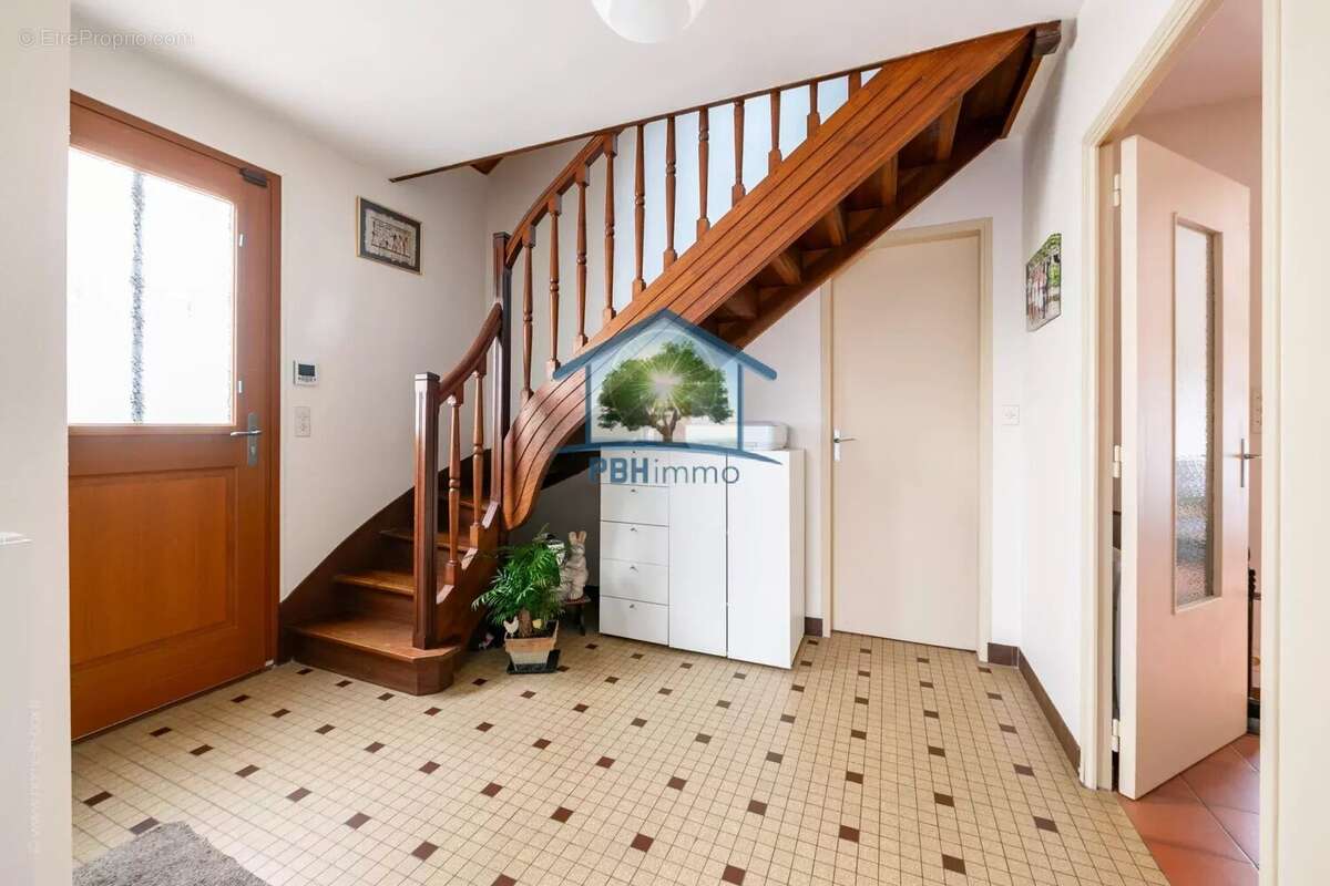 Maison à BOUSSY-SAINT-ANTOINE