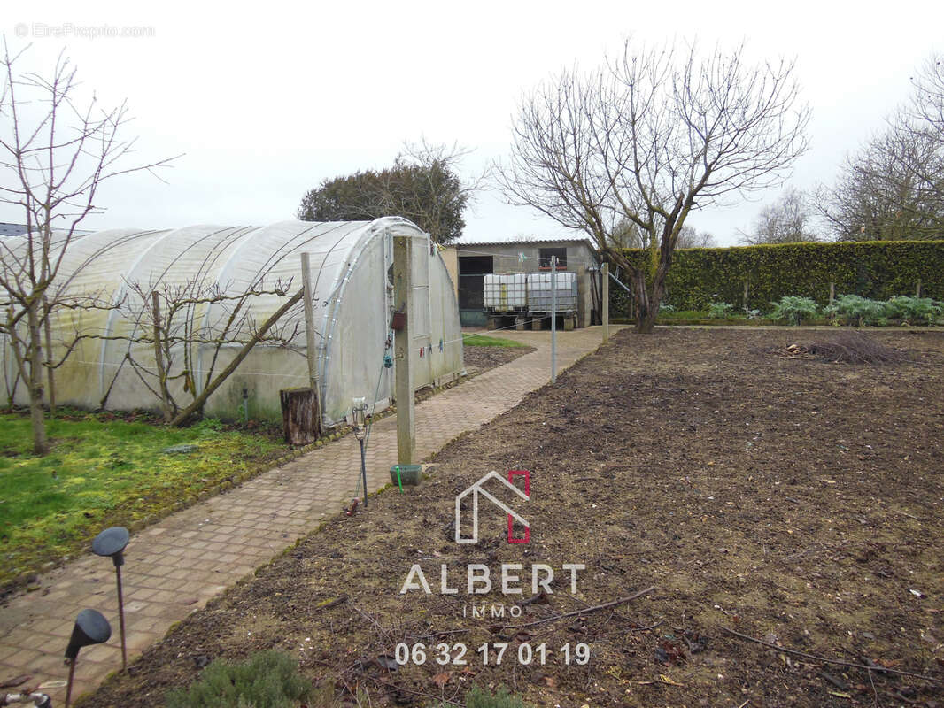 Maison à NOYANT-LA-PLAINE