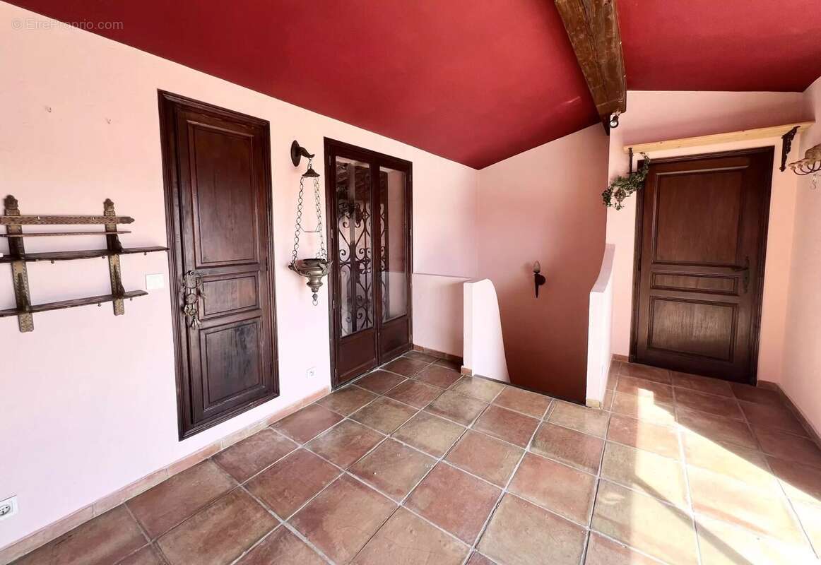 Appartement à COGOLIN