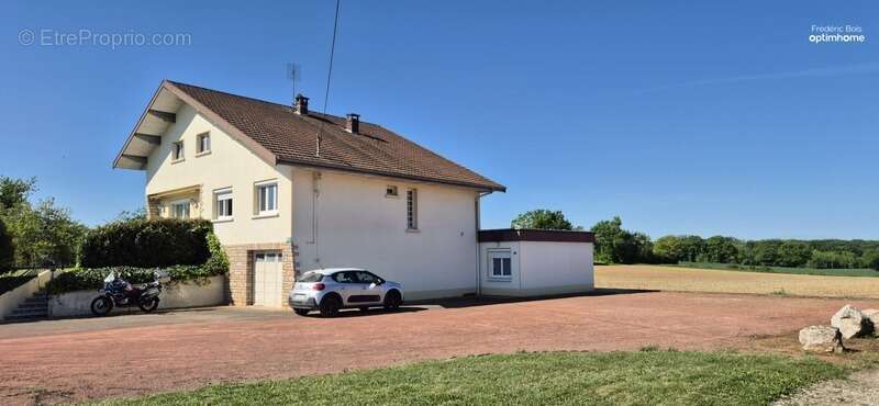 Maison à SAINT-DIDIER-D'AUSSIAT