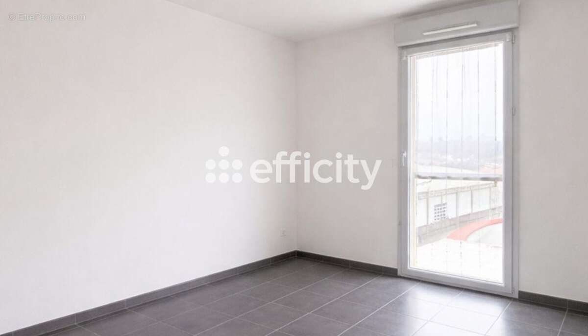 Appartement à ROUSSET