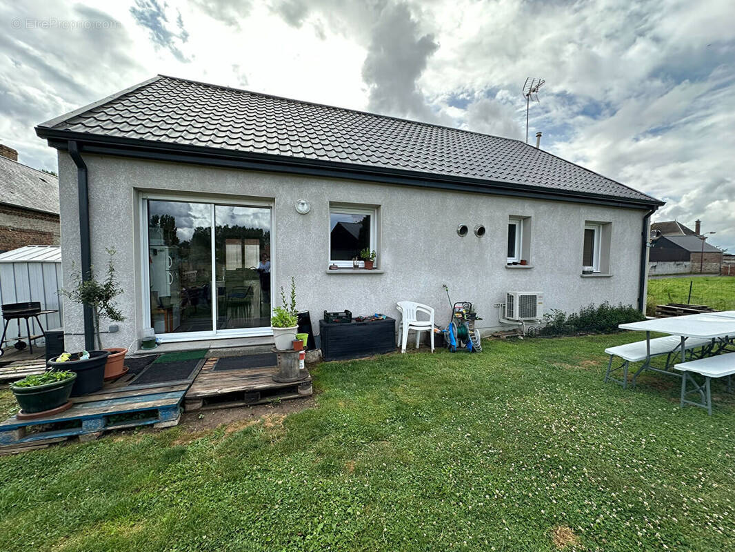 Maison à LA FERE