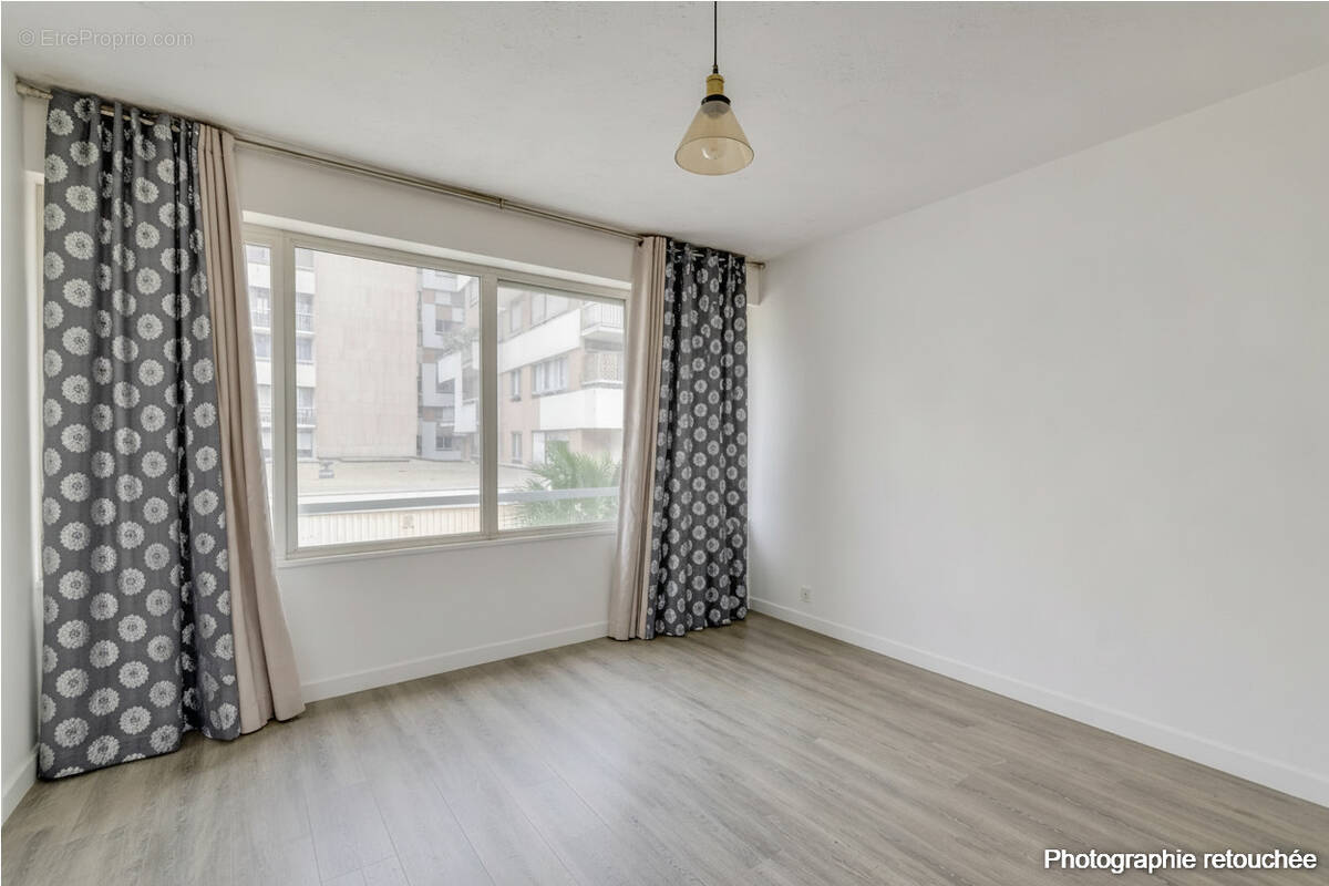 Appartement à PARIS-19E