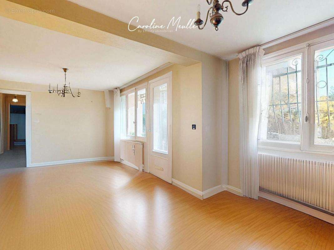 Appartement à LYON-8E