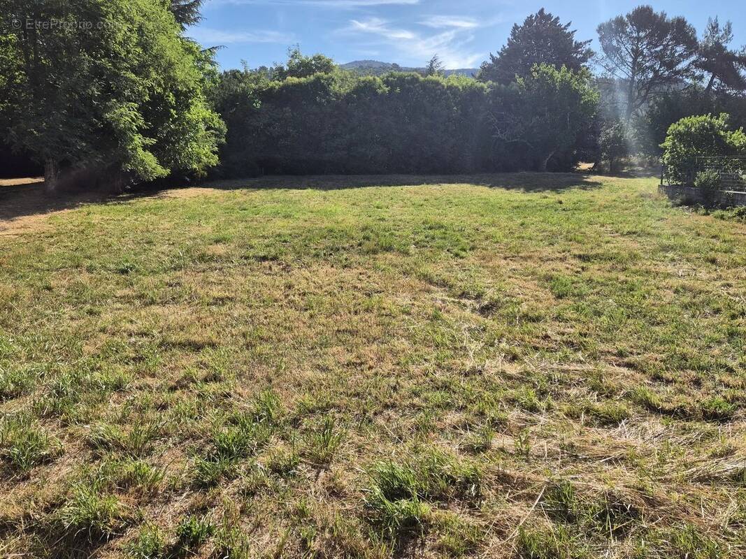 Terrain à LAVAL-PRADEL