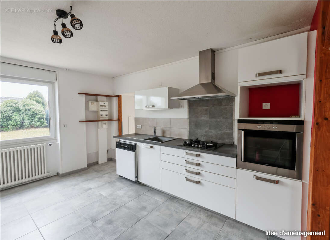 Maison à SAINT-HERBLON