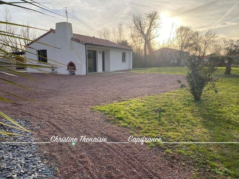 Maison à vendre Contemporaine - 2 chambres avec salle d'eau privative - Grand terrain  SAINT JEAN DE MONTS (85) - photo 22