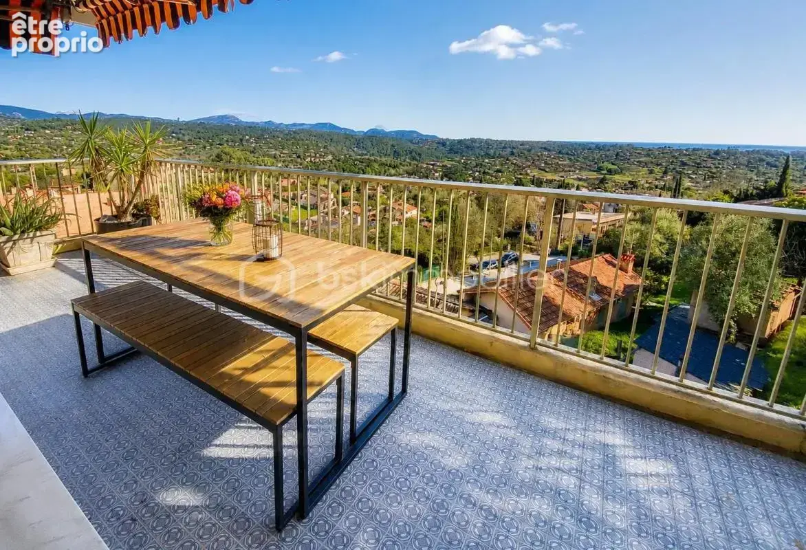 Appartement à VENCE