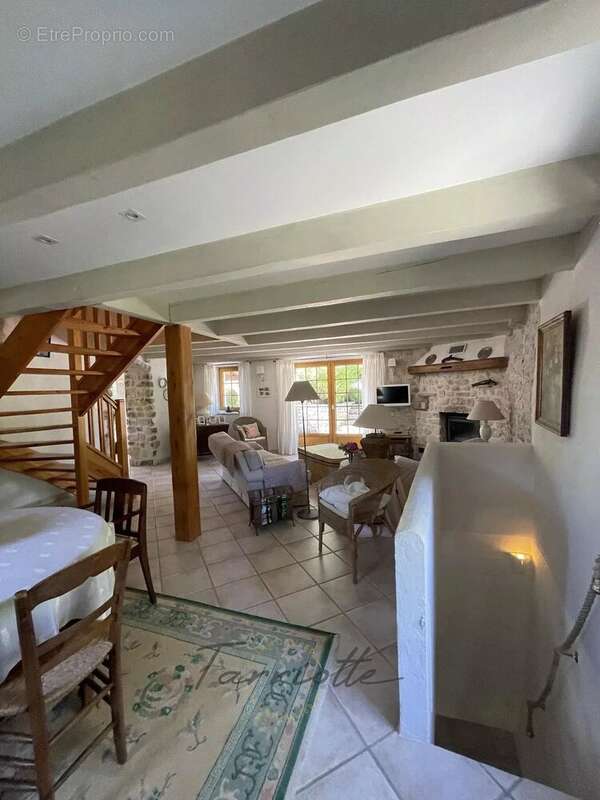 Maison à VALVIGNERES