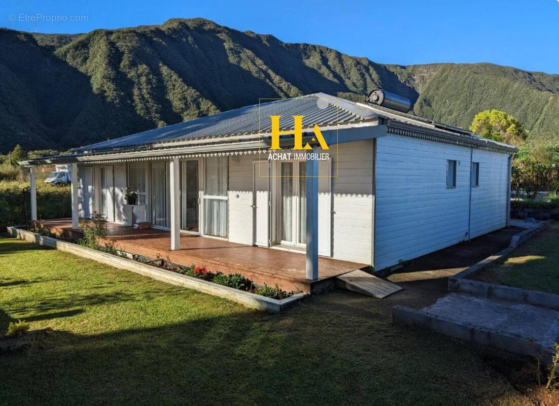 Maison à LA PLAINE-DES-PALMISTES