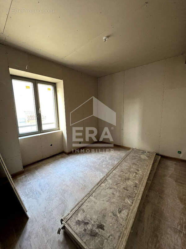 Appartement à BYANS-SUR-DOUBS