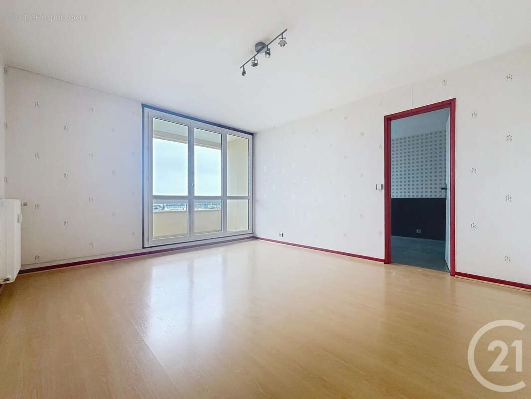 Appartement à TINQUEUX