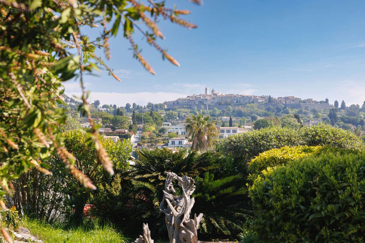Maison à LA COLLE-SUR-LOUP