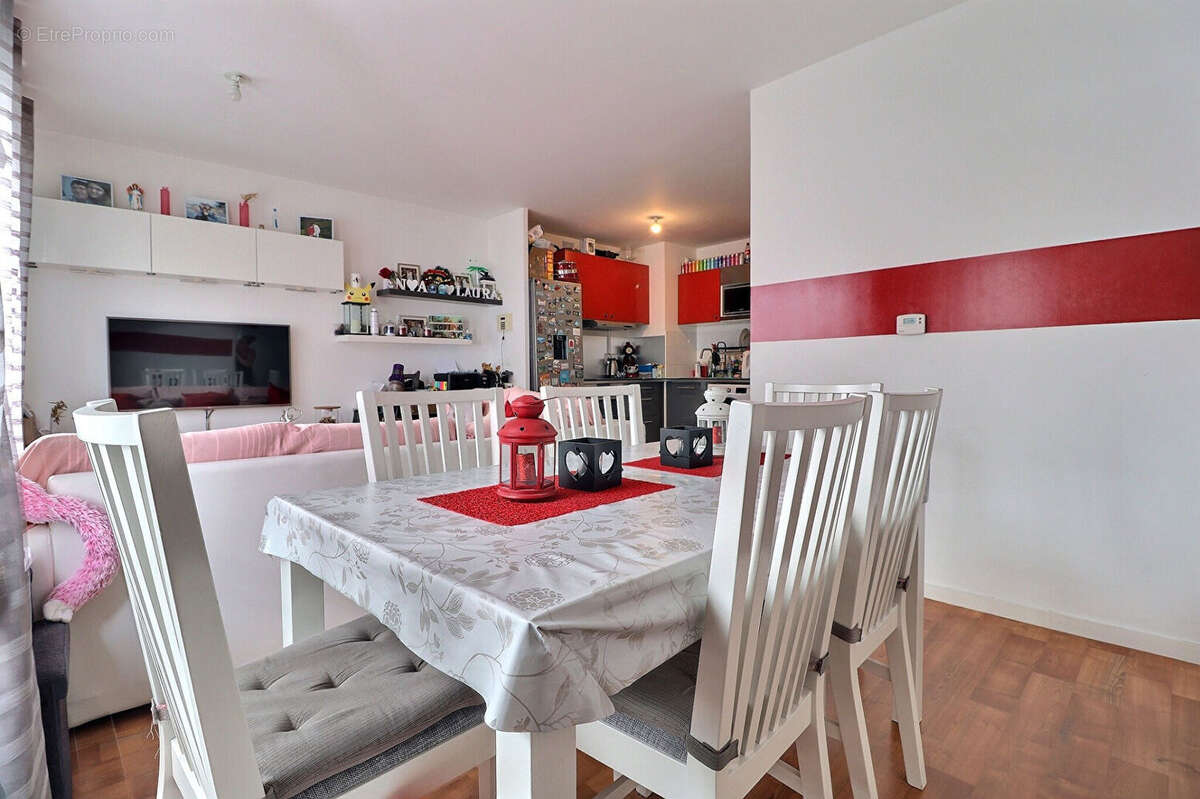 Appartement à STAINS