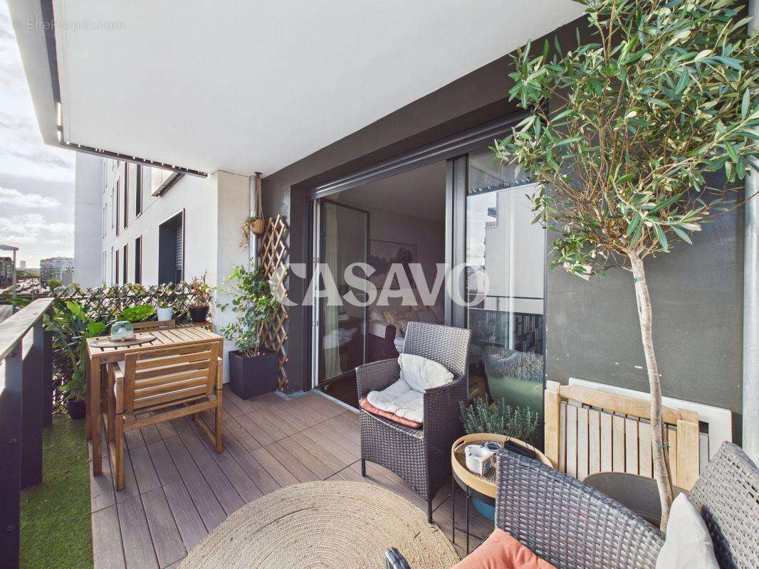 Appartement à COURBEVOIE