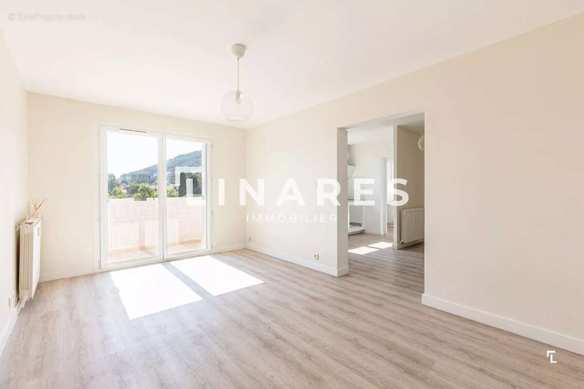 Appartement à MARSEILLE-11E