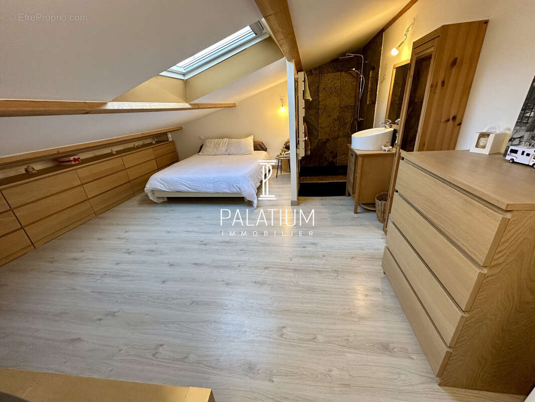 Appartement à SAINT-MICHEL-L'OBSERVATOIRE