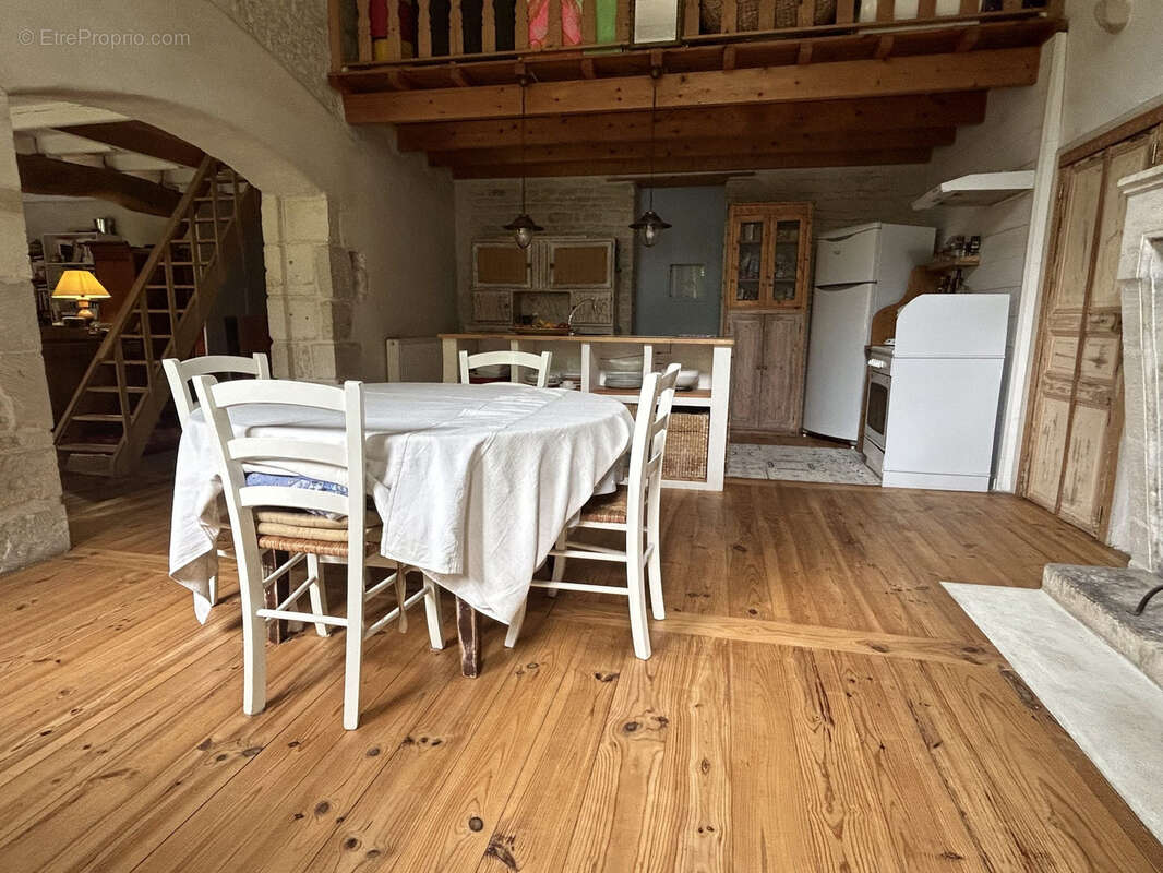 Maison à CRAMCHABAN