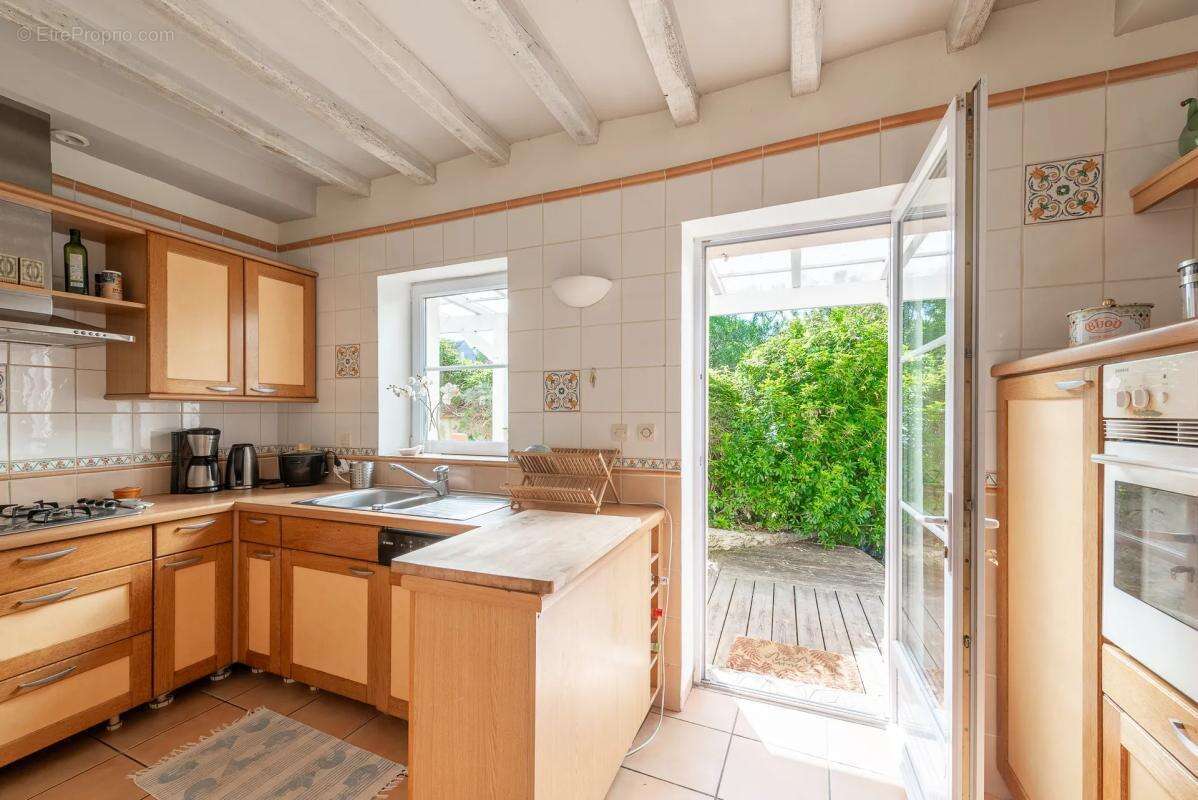 Maison de 4 pièces de 139 m² à Vendières - photo 4