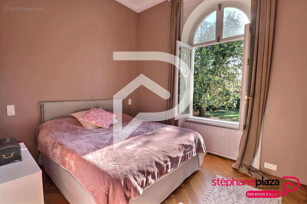 Maison à MAISONS-LAFFITTE