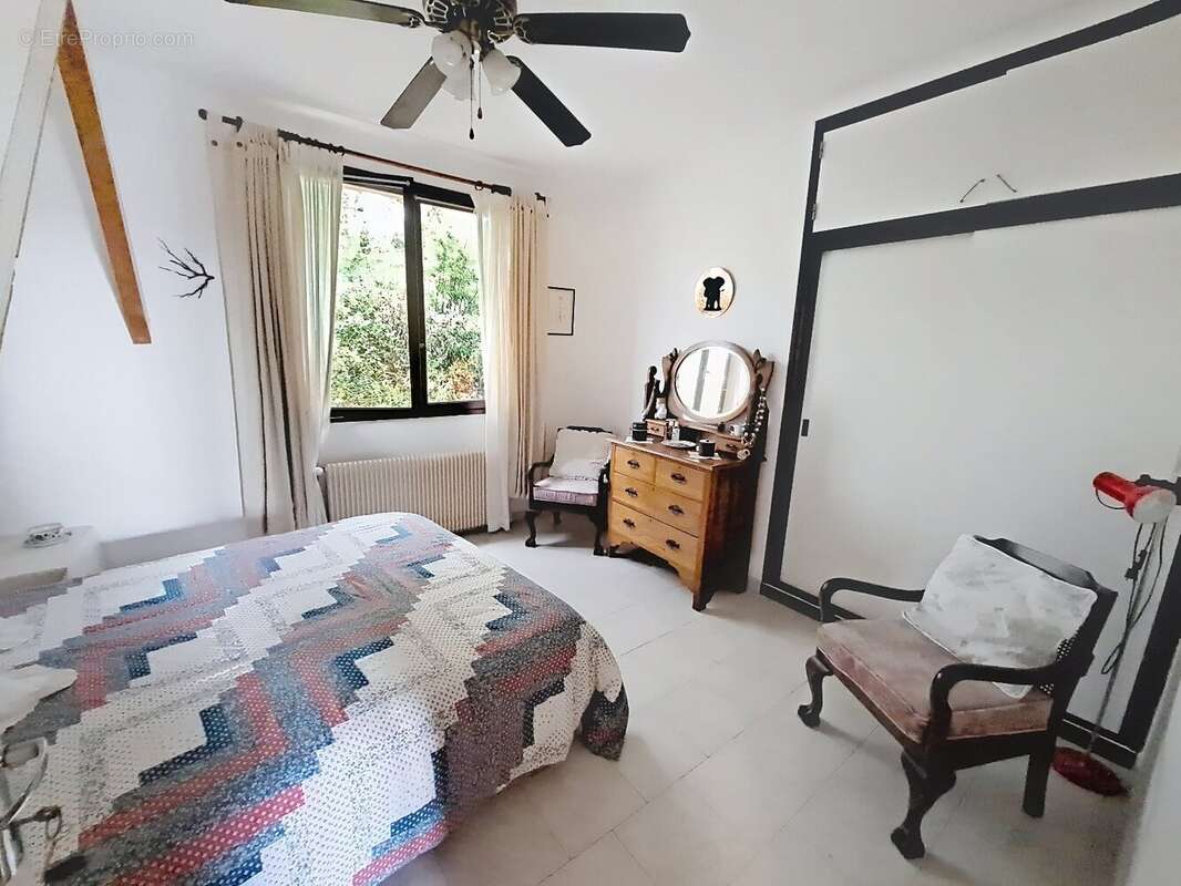 Proche Cadours Maison T6 178m² Vue exceptionnelle. Beau jardin 1500m² - photo 6