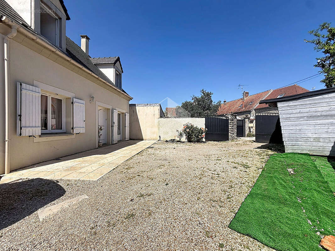 Maison à BOUTERVILLIERS