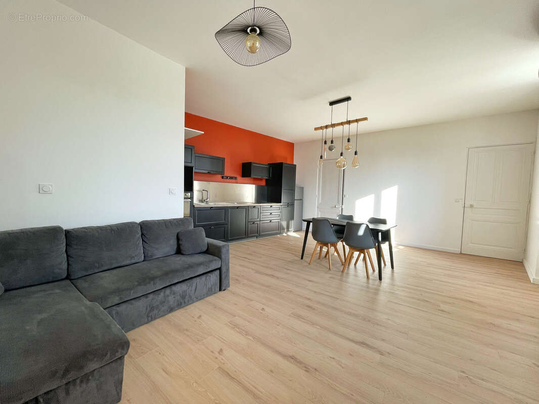 Maison à CHARLY