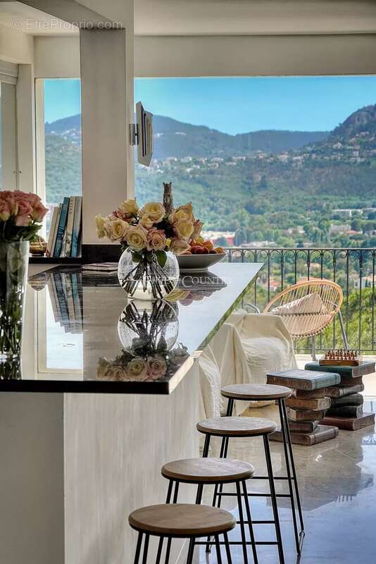 Maison à MANDELIEU-LA-NAPOULE